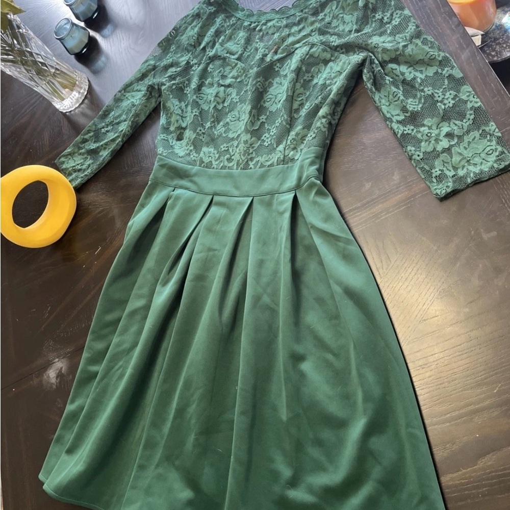 Elegant Green Lace Dress